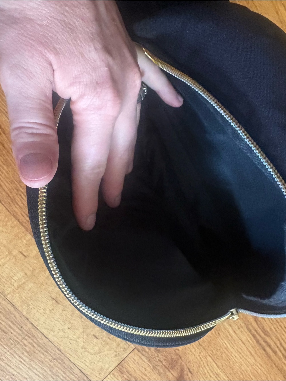 The Tushbaby™ Hip Carrier - Picture 6 of 11